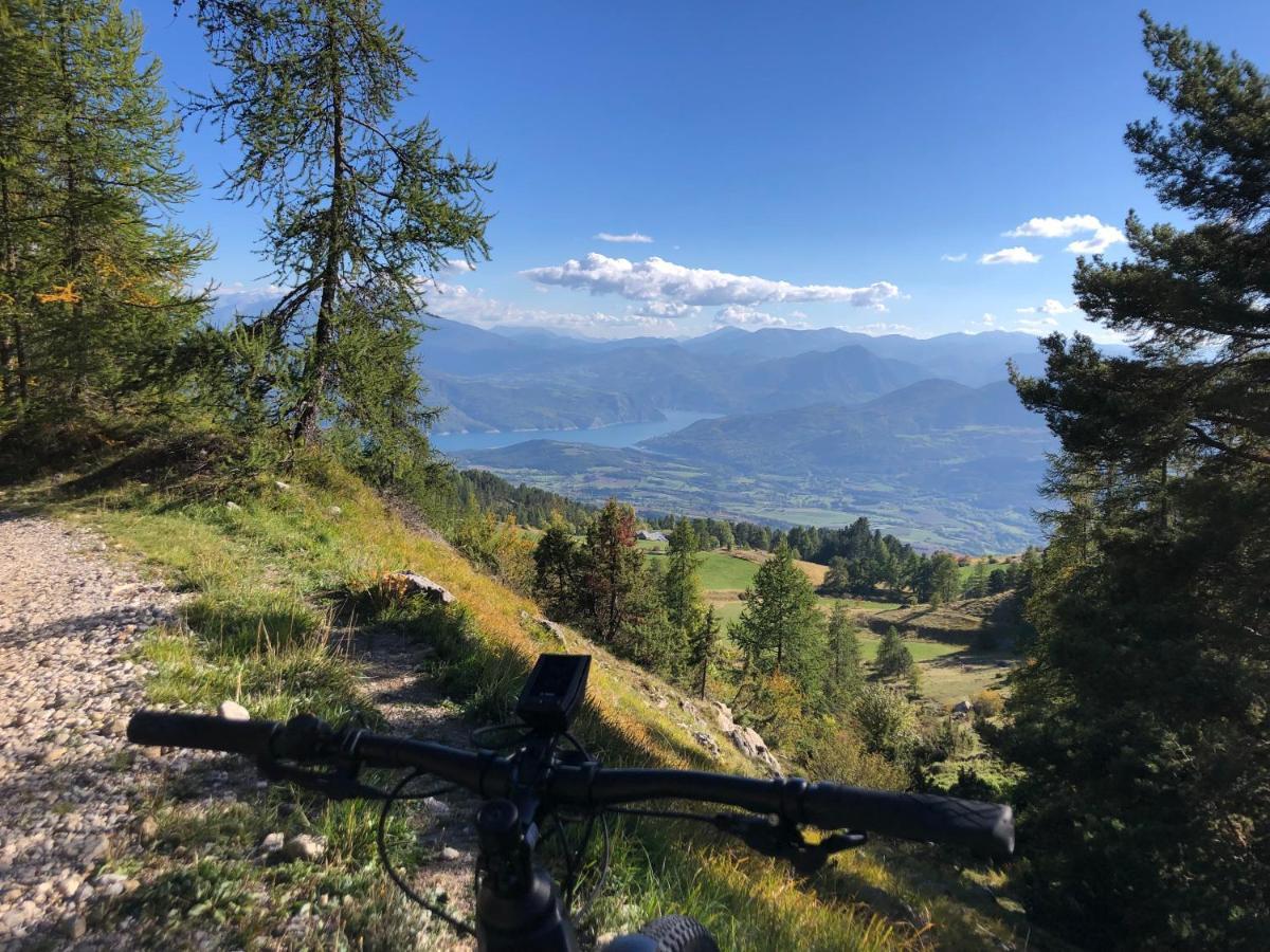 Les Apparts De La Tourronde Chorges Exteriör bild