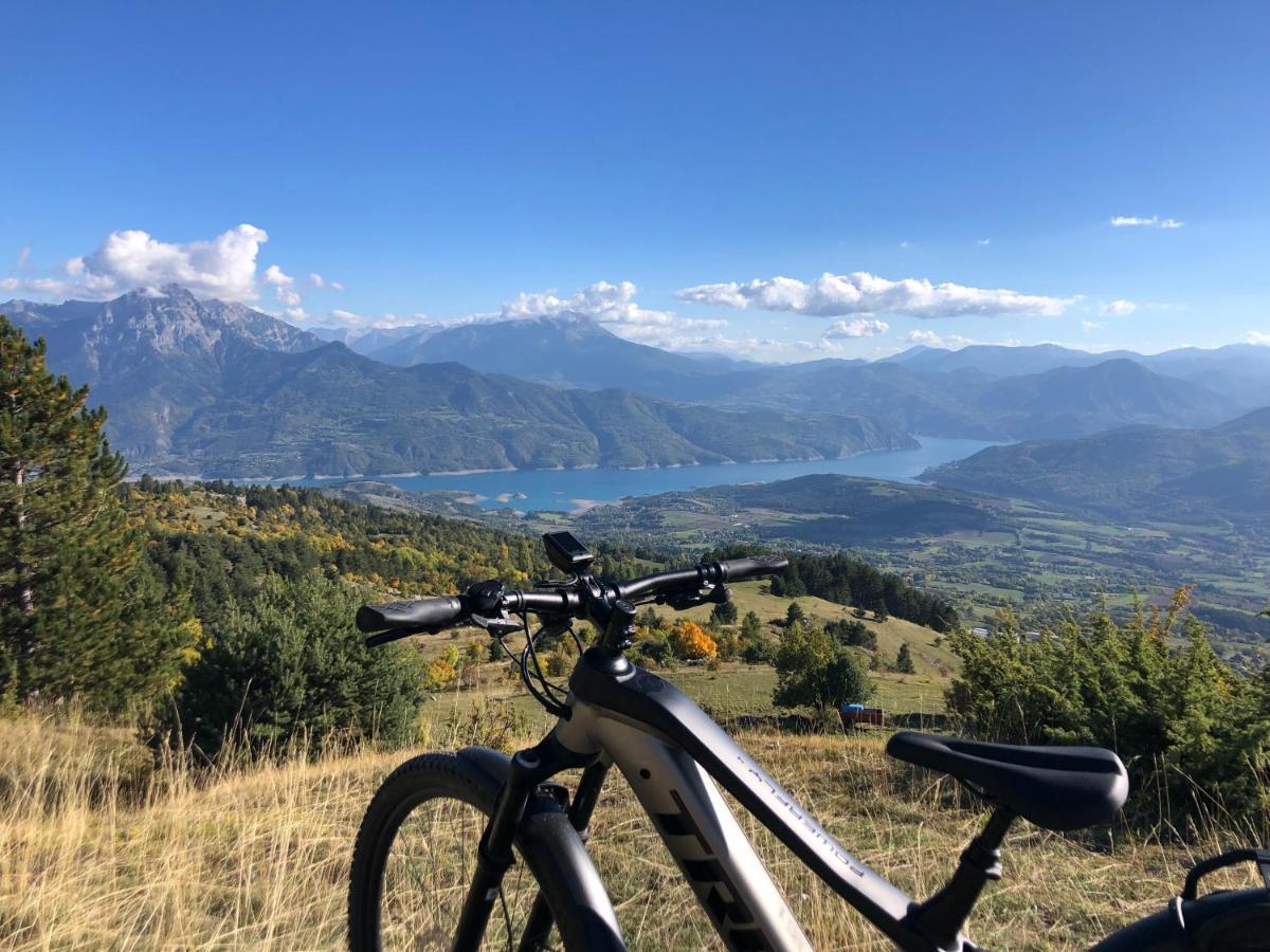 Les Apparts De La Tourronde Chorges Exteriör bild